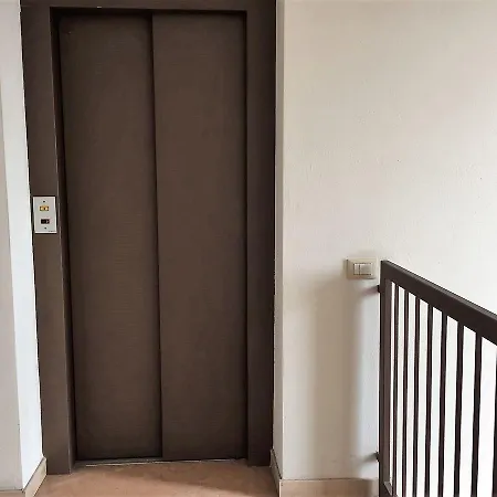 Desenzanoloft Le Chateau De Margot * Дезенцано-дель-Гарда