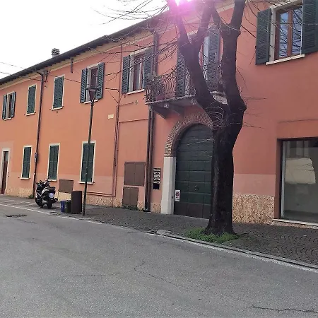 Desenzanoloft Le Chateau De Margot Дезенцано-дель-Гарда