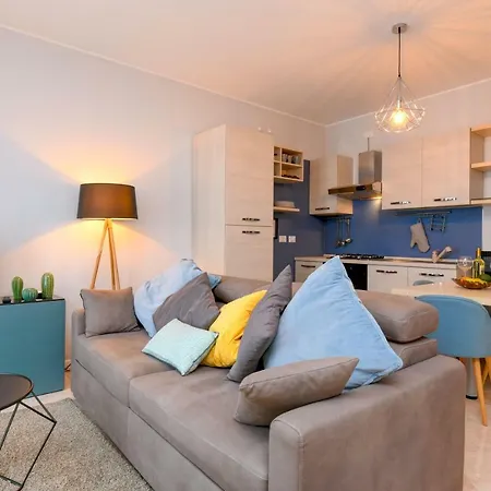 Desenzanoloft Le Chateau De Margot * Дезенцано-дель-Гарда